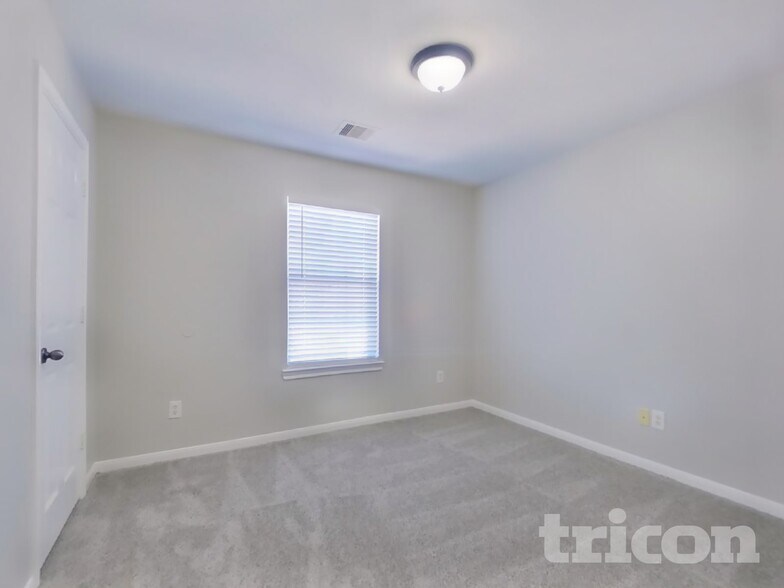 Building Photo - 11335 Carla St