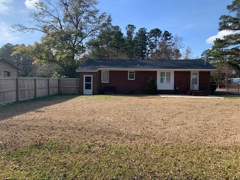 Building Photo - 1205 Bostian Dr
