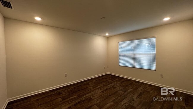 Building Photo - 17128 Muse St