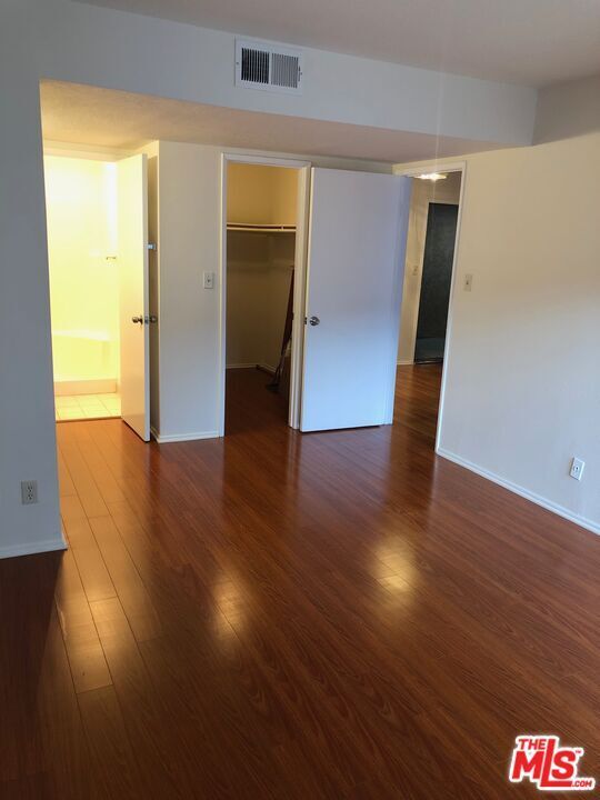 Building Photo - 22100 BURBANK, 120B