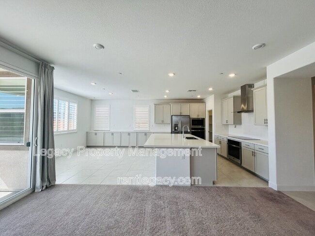 Building Photo - 4096 Azul Way