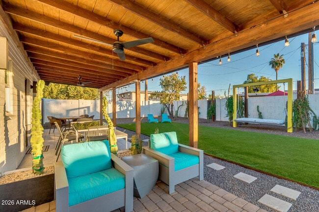 Building Photo - 6929 E 6th St