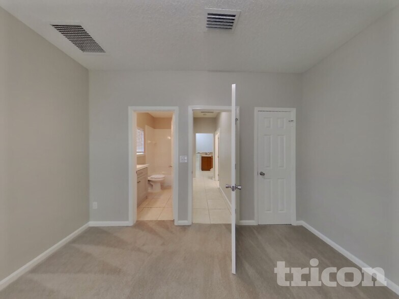 Building Photo - 12878 Dunns View Dr