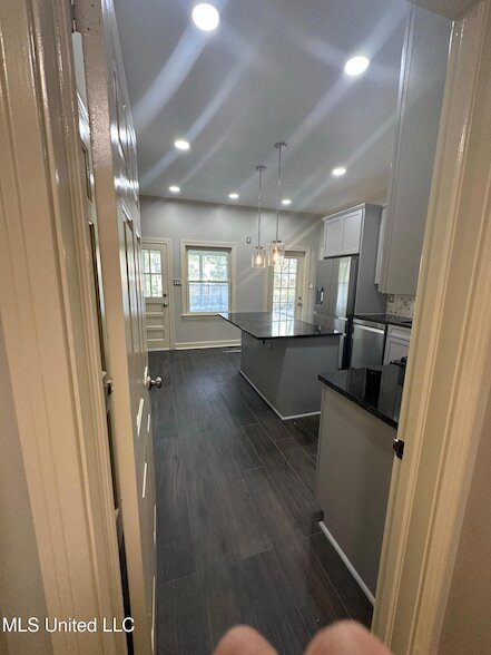 Building Photo - 3564 Cowan Pl