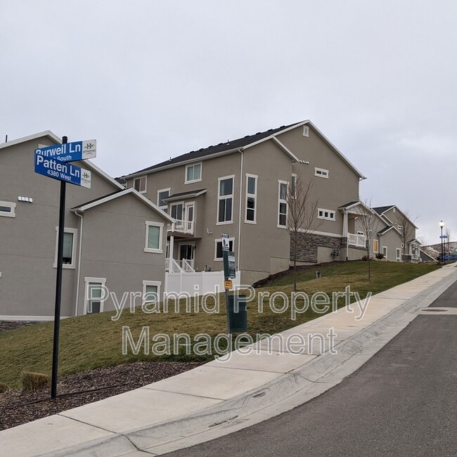 Building Photo - 4303 W Hemsley Ln