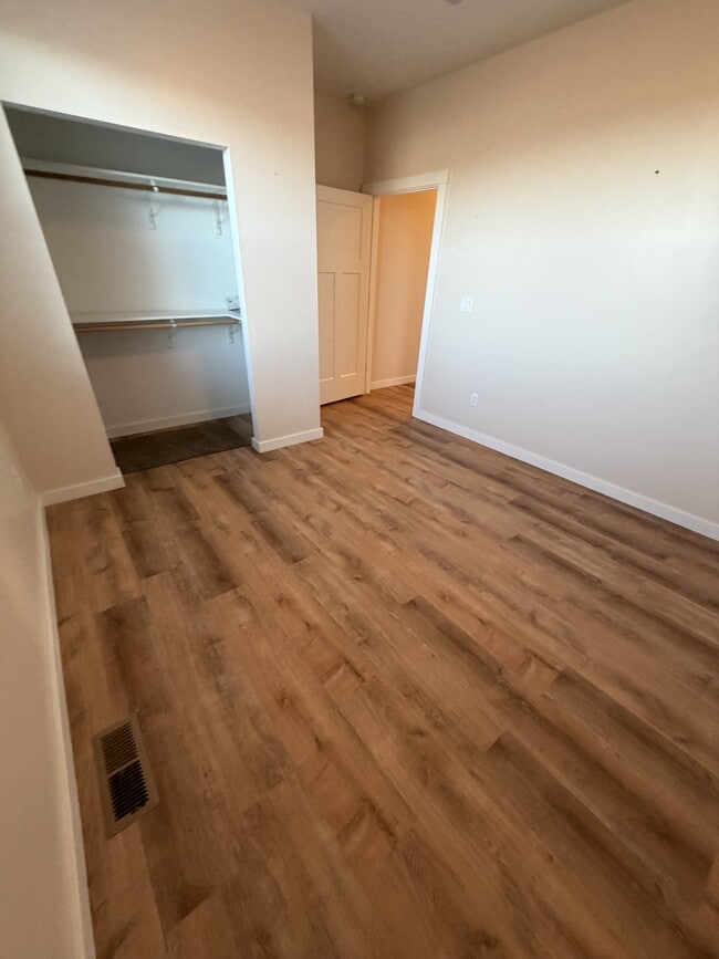 Building Photo - 4280 NE Alexander Way