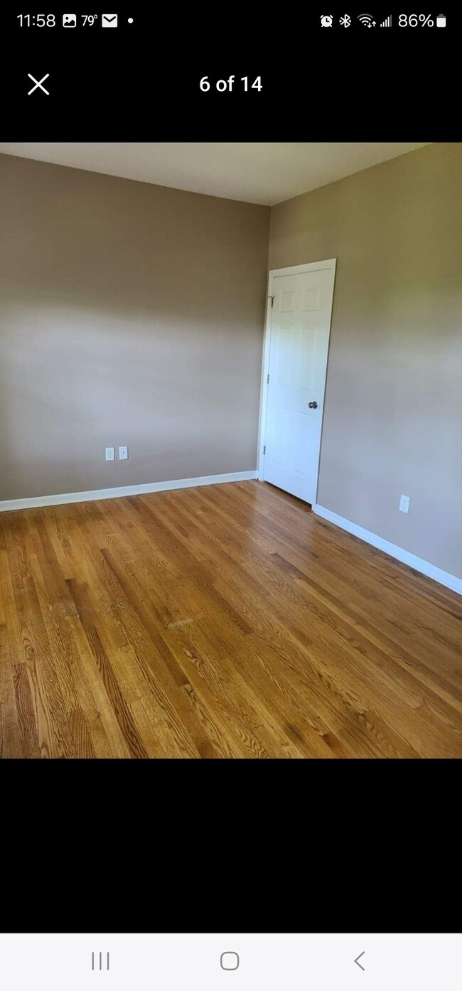 Building Photo - 121 Brunswick Rd