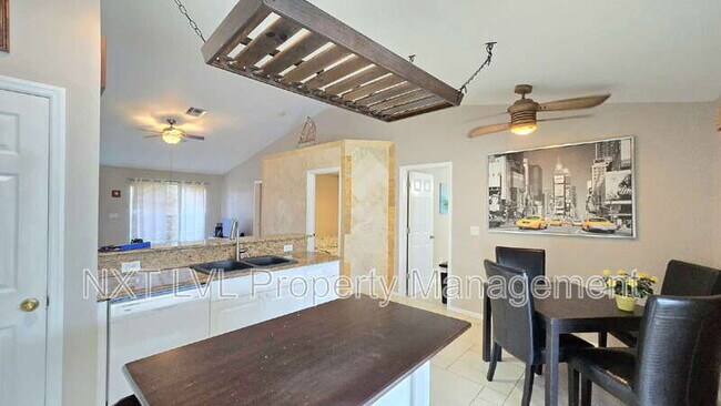 Building Photo - 4022 SW 12th Pl