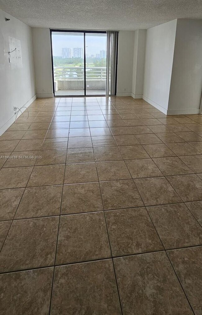 Building Photo - 3300 NE 192 St