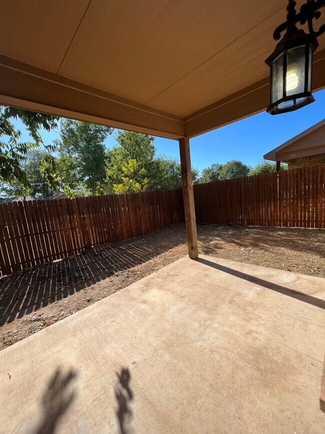 Building Photo - 908 Sun Down, Stephenville, TX 76401