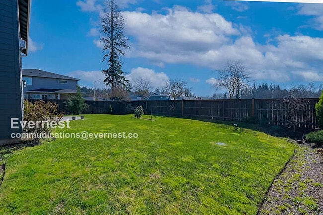 Building Photo - 5 Bed, 4 Bath / Section 8 Accepted / Available now!