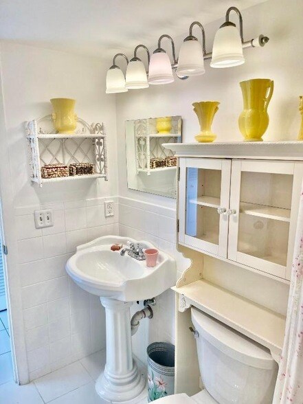 Building Photo - 34 Kent C