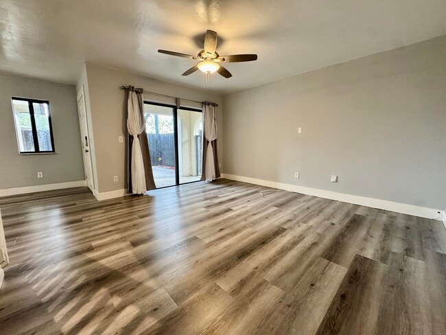Building Photo - 2216 White Pine Cir