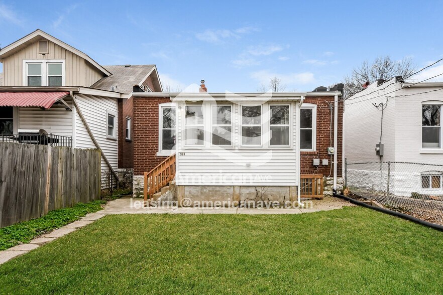 Building Photo - 929 Fillmore St