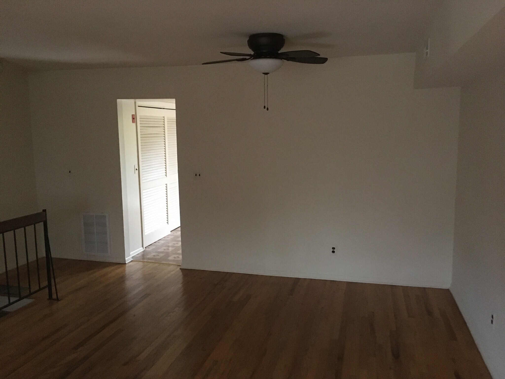 living room - 1706 Muriel Ct