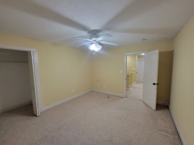 Building Photo - 1010 Barrett Dr