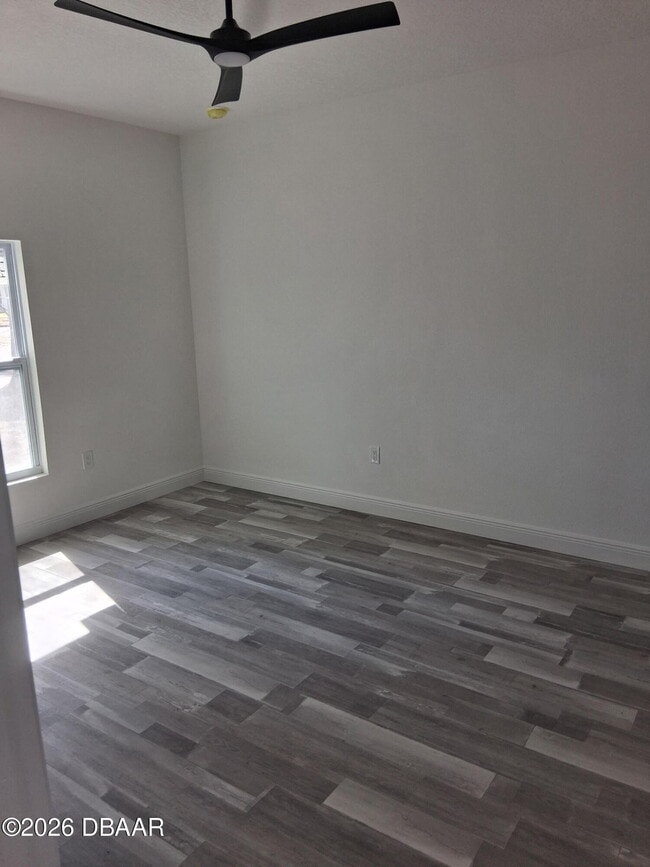 Building Photo - 1621 Illinois St