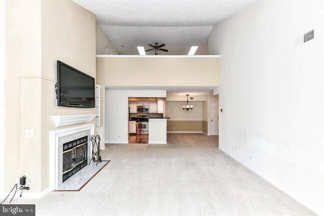 Building Photo - 12010 Ridge Knoll Dr