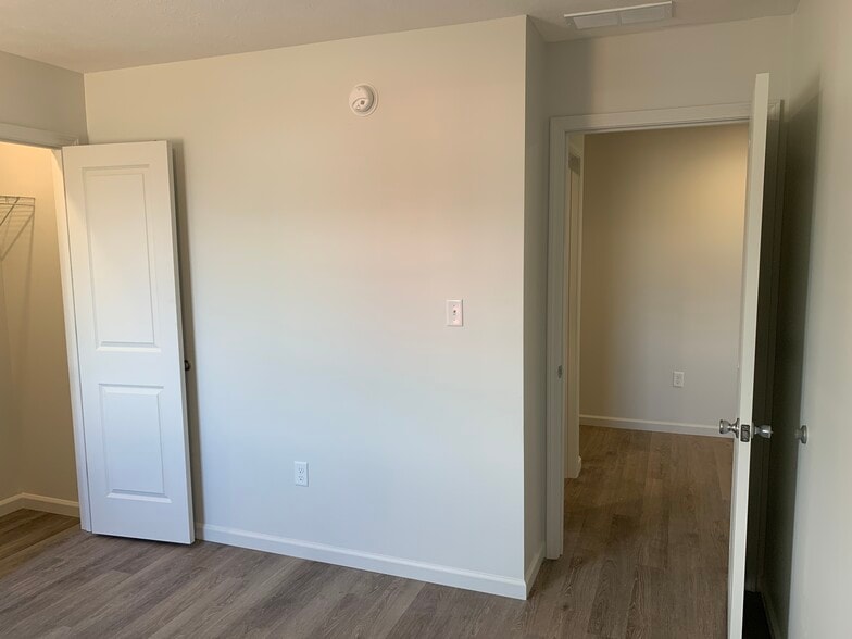 Building Photo - 3985 N 150 W