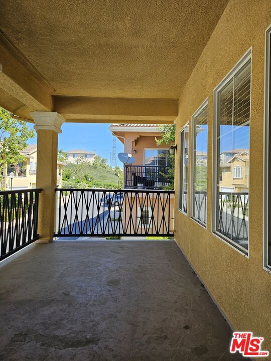 Building Photo - 27960 Trillium Ln