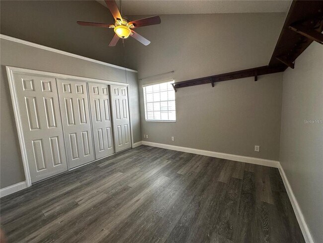 Building Photo - 652 Roaring Dr