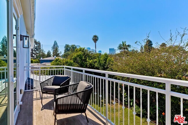 Building Photo - 9767 Monte Mar Dr