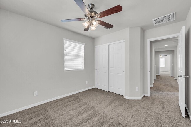 Building Photo - 935 E Agua Fria Ln