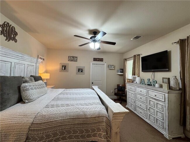 Building Photo - 1933 Bryce Dr