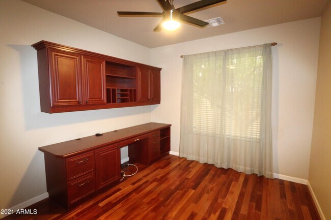 Building Photo - 2280 E Indian Wells Dr