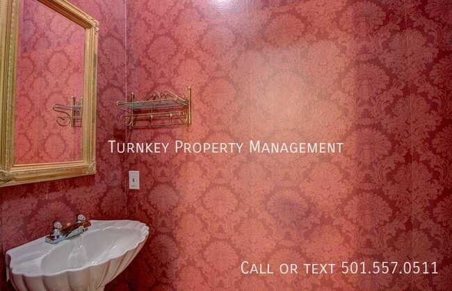 Building Photo - 3 Rocky Top Cove