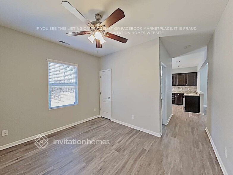 Building Photo - 9238 Magnolia Lily Ave