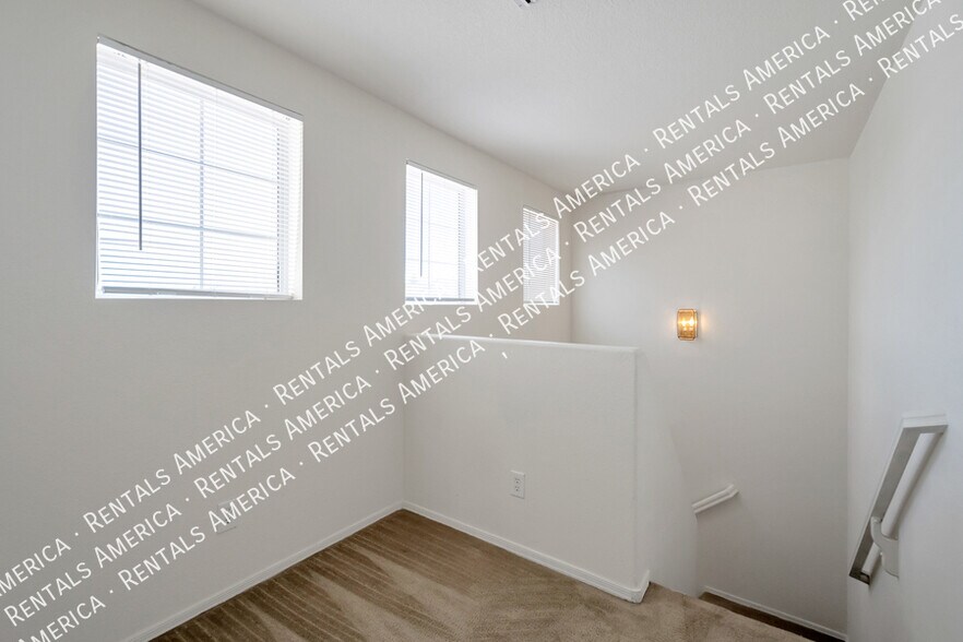 Building Photo - 1110 E Coppola St