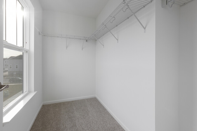 Building Photo - 541 Wolverine Dr
