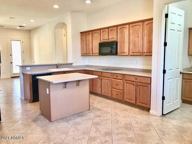 Building Photo - 14313 W Alvarado Dr