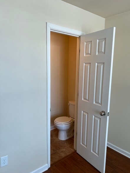 Building Photo - 36 Defy Ln