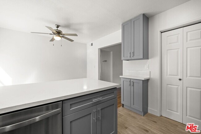 Building Photo - 3613 Kalsman Dr