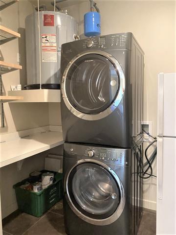 Building Photo - 2600 W 7th St