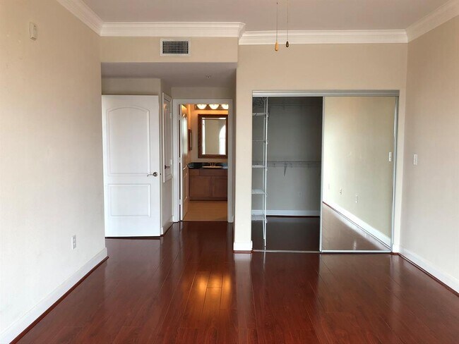 Building Photo - 2299 Lone Star Dr