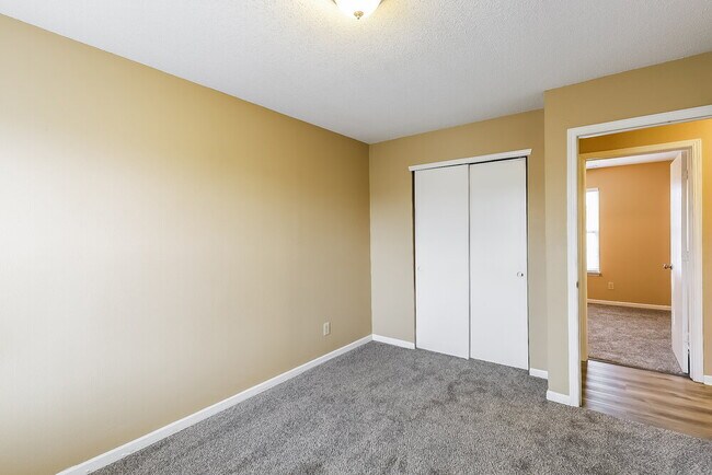 Building Photo - 2349 Providence Ct
