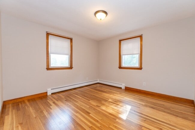 Building Photo - 205 Hardy Pond Rd