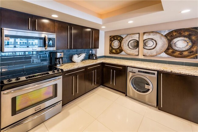 Building Photo - 3750 Galt Ocean Dr