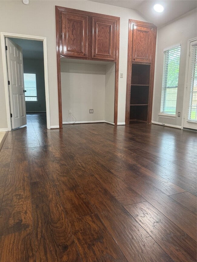 Building Photo - 18407 Maple Mill Dr