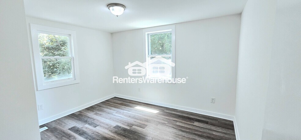 Building Photo - 2015 Detroit Ave NW