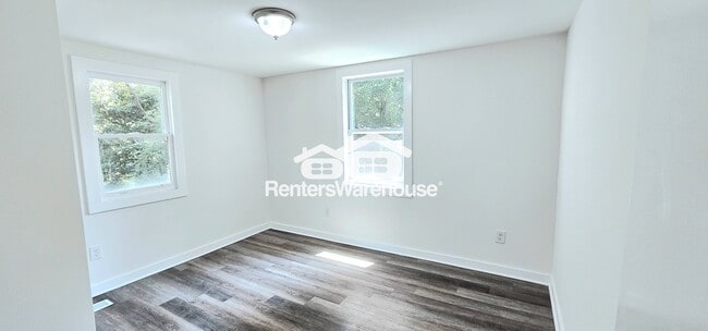 Building Photo - 2015 Detroit Ave NW