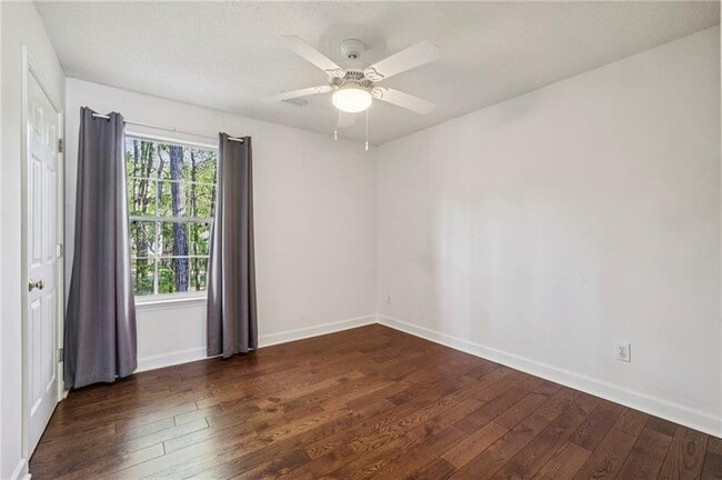 Building Photo - 615 Tammany Pointe