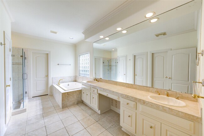 Building Photo - 1502 Ashbury Park Ln