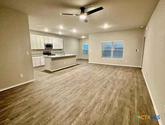 Building Photo - 3953 Legend Rnch