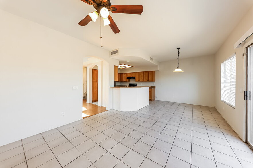 Building Photo - 3576 W Chama Dr
