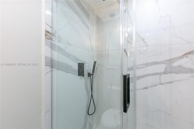 Building Photo - 1507 Harding St