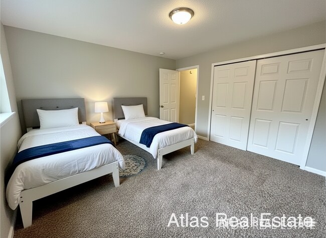 Building Photo - 6741 Dublin Loop W